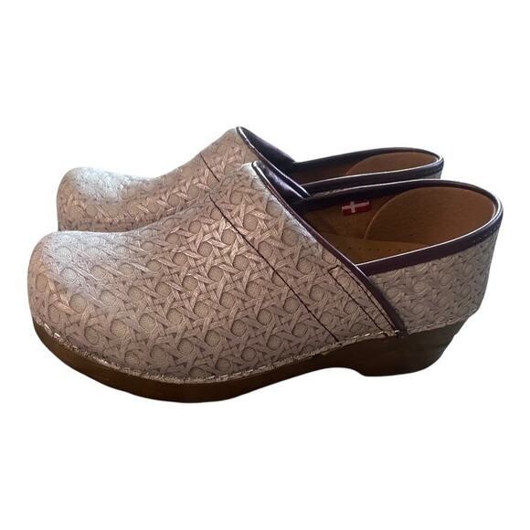 Sanita Women’s Purple Trim Clogs For Nurses, EU 35, US 4 - Picture 5 of 16